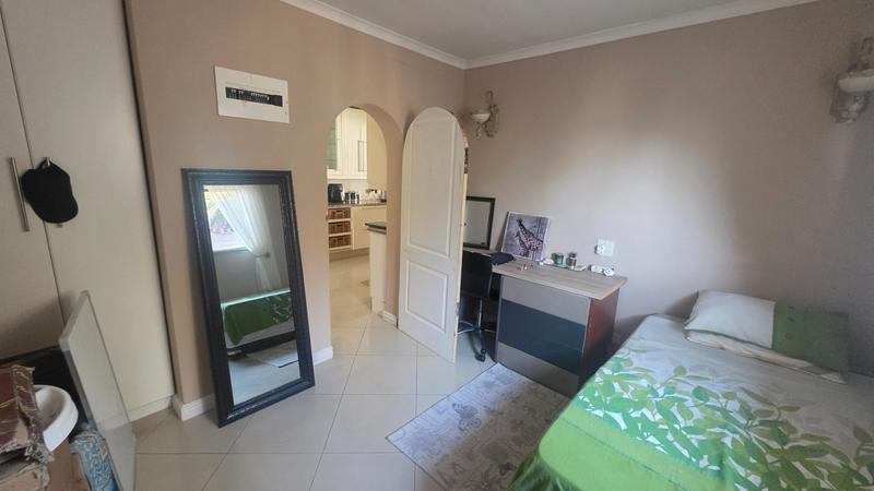 5 Bedroom Property for Sale in Kensington Western Cape